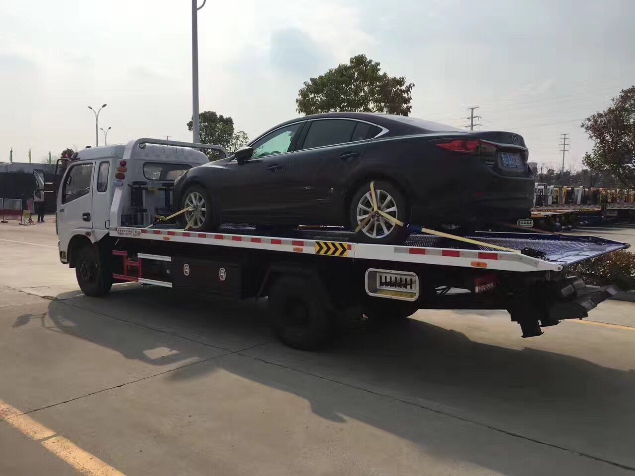 ���彭��һ�϶����ϳ�